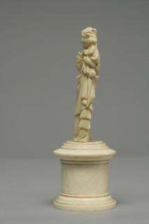 Statuette (Side)