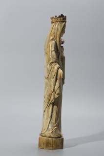 Statuette (Side)