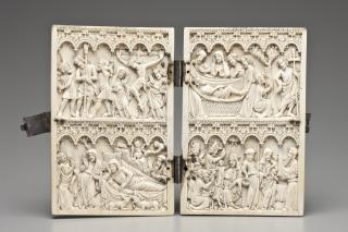 Diptych, 2 registers, 6 arches across (frise d'arcatures) (Front)