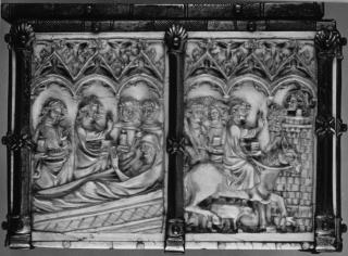 Casket, with arches and quatrefoils (coffret; frise d'arcatures; quatre-feuilles) (End, left)