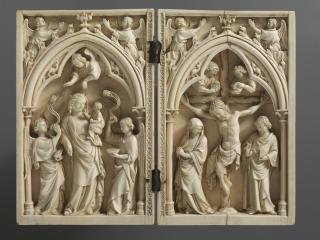 Diptych, 1 register, 1 arch across, bands of rosettes (plaquettes; décor de roses; colonnettes) (Front, open)