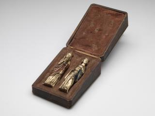 Statuette (Display Box, open)