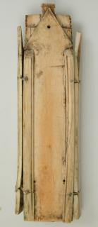 Gabled polyptych, with arches (tabernacle; colonnettes) (Closed, back)