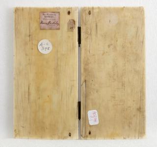 Diptych, 2 registers, 3 arches across (frise d'arcatures) (Back)