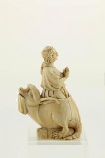 Statuette (Side)