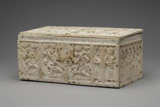 Casket with arches and quatrefoils (coffret; quatre-feuilles; frise d'arcatures) (Overview)