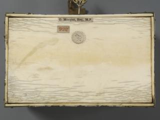 Casket (coffret) (Bottom)