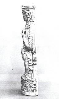 Relief (appliqué) (Side)