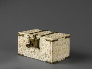 Casket (coffret) (Front)