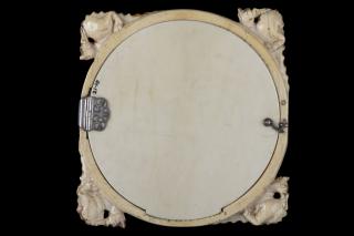 Mirror case (valve de miroir) (Back)
