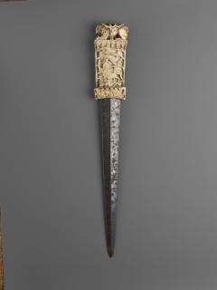 Dagger handle and sheath (Unsheathed)