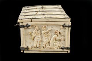Casket, with arches (coffret; frise d'arcatures) (End, right)