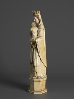 Statuette (Side)