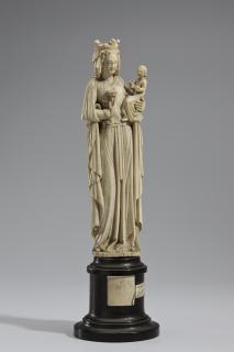 Statuette (Front)