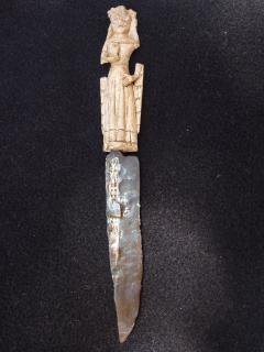 Knife handle (manche de couteau) (Front)