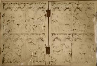 Diptych, 2 registers, 4 arches across (frise d'arcatures; colonnettes) (Front)