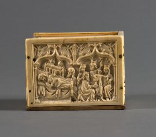 Casket, with ogee arches (colonnettes; coffret) (Body, front)