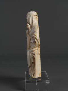 Statuette (Side)