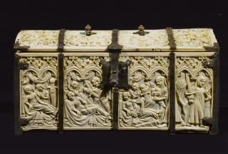 Casket, with arches, quatrefoils, rosettes (coffret; frise d'arcatures; quatre-feuilles) (Body, front)