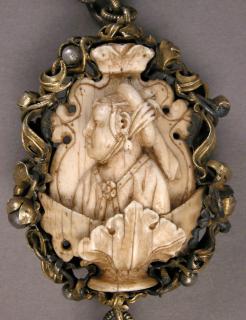 Rosary, 8 beads (chapelet) (Bead 3, side 2)