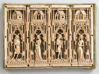 Openwork panel (part of a casket; lid), 1 register, 4 arches across (plaque ajourée; frise d'arcatures; coffret) (Front)