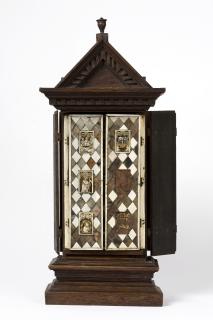 Polyptych, 3 registers (wings), openwork panels, ogee arches (tabernacle; ajouré; colonnettes) (Front)