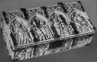 Casket with arches and bands of rosettes (coffret; décor de roses; frise d'arcatures; colonnettes) (Lid)