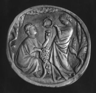 Medallion or mirror case (valve de miroir) (Front)