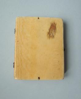 Diptych, 1 register, 3 arches across (frise d'arcatures; plaquettes) (Back, left wing)