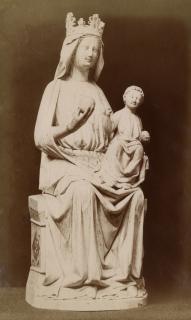 Statuette; so-called 'Davillier Virgin' (Front)