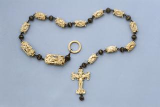 Complete rosary of 12 beads, 3 faces, with crucifix pendant (chapelet)