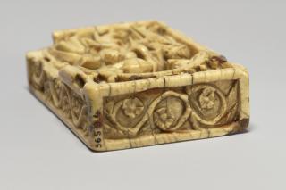 Double-sided panel (fragment of a triptych; centre panel), 1 register, 1 arch across (plaquette) (Top)