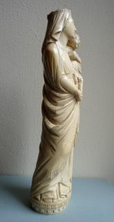 Statuette (Side)