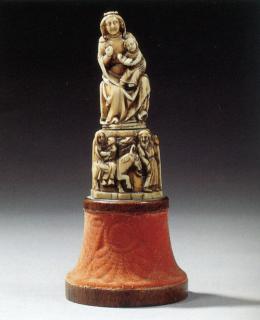 Statuette (Front)
