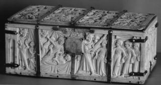 Casket, with quatrefoils (coffret; quatre-feuilles) (Front)