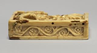 Double-sided panel (fragment of a triptych; centre panel), 1 register, 1 arch across (plaquette) (Side)