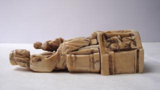 Statuette (Side)