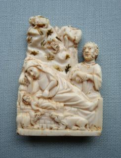 Relief (appliqué) (Front)