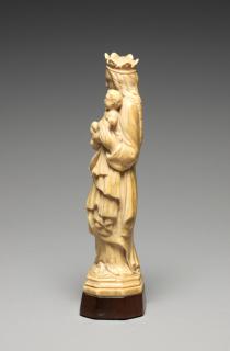 Statuette (Side)
