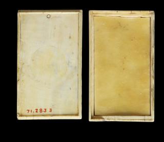 Box, 1 register, 3 arches across (frise d'arcatures) (Back)