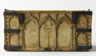 Casket with arches and rosettes (coffret; décor d'arcatures; décor de roses; colonnettes) (Body, back)