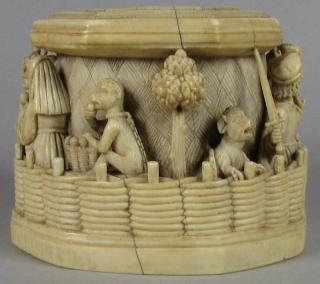 Base for a statuette (Side)