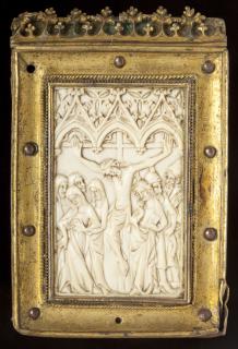 Wing, right (fragment of a diptych) or writing tablet, 1 register, 3 arches across (frise d'arcatures; plaquette; tablette à écrire); later reused as a pax (baiser de paix) (Front)