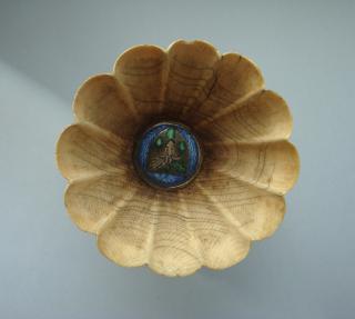 Chalice (calice), 8 arches (frise d'arcatures; colonnettes) (Top)