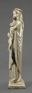 Statuette (Side)