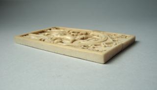 Panel (possibly a writing tablet), 1 register, 1 arch across (plaquette; tablette à écrire) (Side)