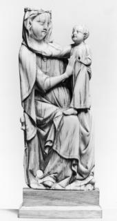 Relief (appliqué) (Front)