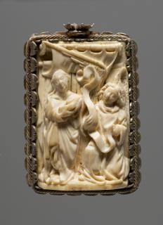Pendant (Front)