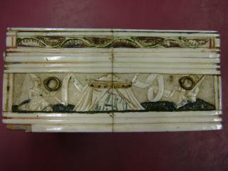 Box (boite) (End, left)