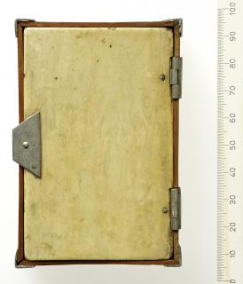 Wing, left (fragment of a diptych), 1 register, 1 arch across (plaquette; colonnettes) (Back)
